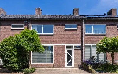 Tussenwoning te koop: Prinsenstraat 7, Vijf Eiken Rijen