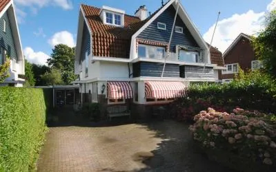 Tussenwoning te huur: Prinsenweg 17, De Paauw Wassenaar