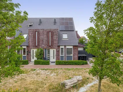 Hoekwoning te koop: Prinses Amaliahof 1, Julianadorp-Oost Julianadorp
