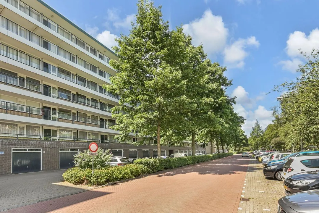 Appartement te koop: Prinses Annalaan 180, Leidschendam
