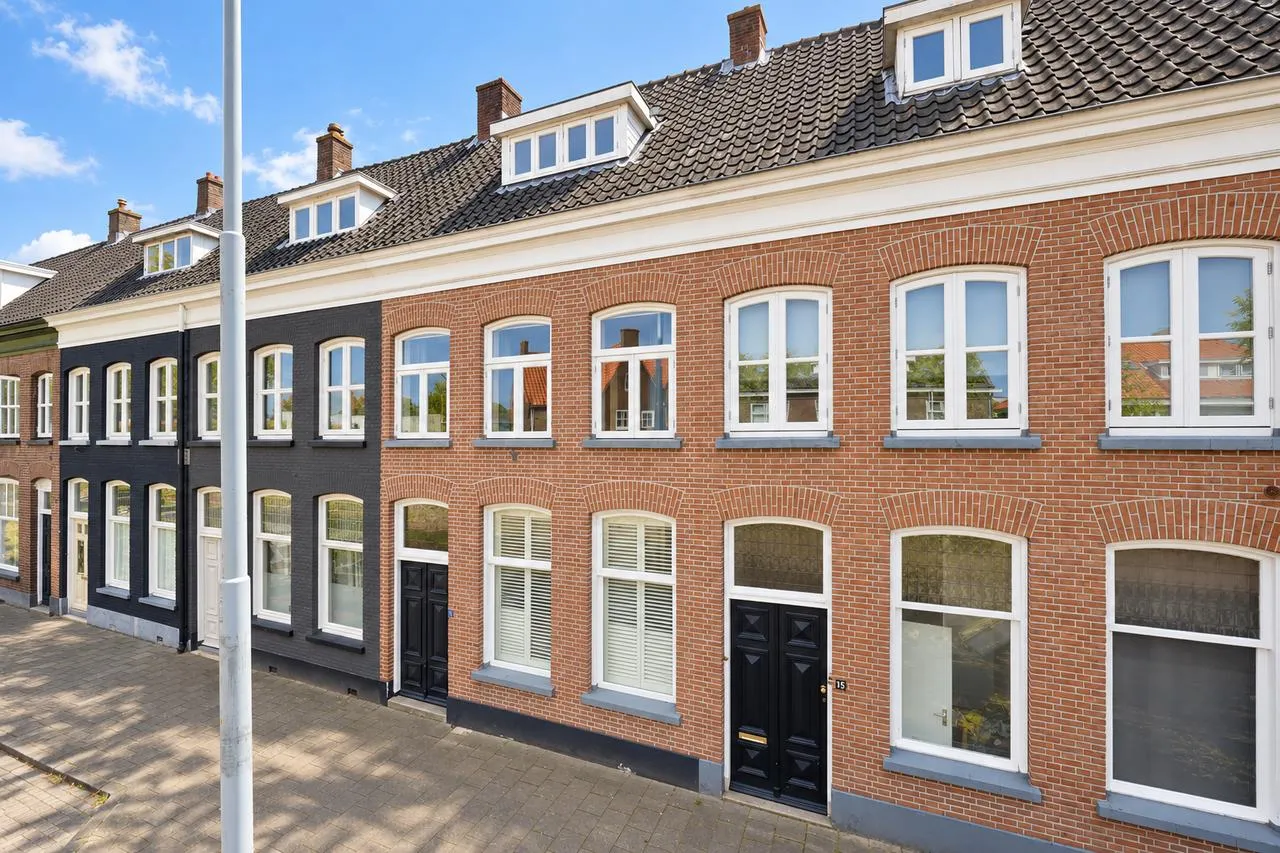 Tussenwoning te koop: Prinses Beatrixlaan 13, Tiel