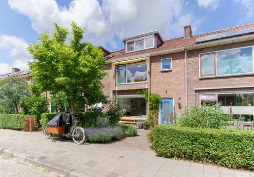 Tussenwoning te koop: Prinses Beatrixstraat 10, Den Hoorn Den Hoorn
