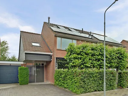 Tussenwoning te koop: Prinses Beatrixstraat 15, Poldertje Arnemuiden