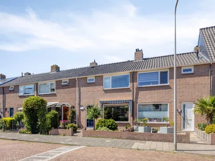 Tussenwoning te koop: Prinses Beatrixstraat 19, Oudeland 'S-Gravenzande