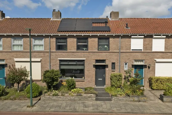 Tussenwoning te koop: Prinses Beatrixstraat 6, Oud Dongen Dongen