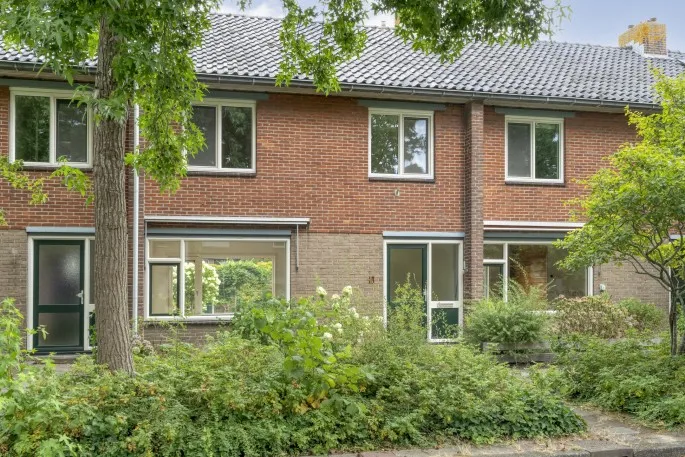 Tussenwoning te koop: Prinses Irenestraat 18, Veerallee Zwolle
