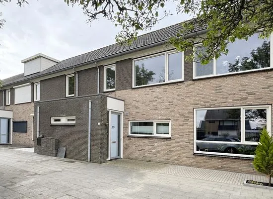 Tussenwoning te koop: Prinses Irenestraat 35A, Dinteloord Dinteloord