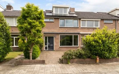 Terraced house for sale: Prinses Margriethof 116, Vierhoven Naarden
