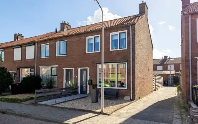 Corner house for sale: Prinses Margrietstraat 11, Meerkerk-Noord Meerkerk