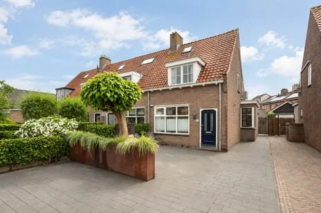 Corner house for sale: Prinses Marijkeweg 37, Meerkerk-Noord Meerkerk
