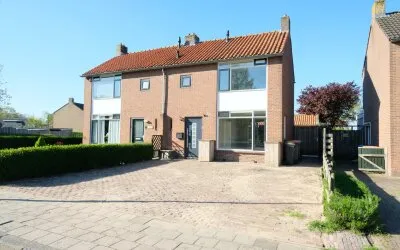 Twee-onder-één-kap te koop: Prinses Beatrixstraat 20, Acquoy Acquoy