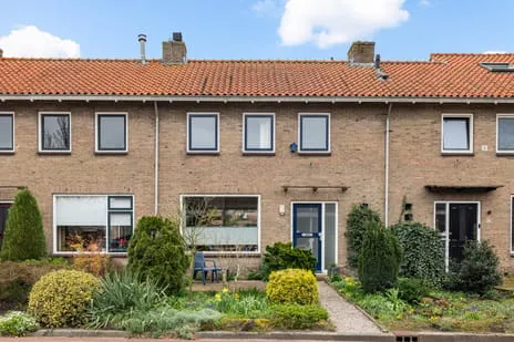 Tussenwoning te koop: Prinses Beatrixstraat 22, Waarder Kern Waarder