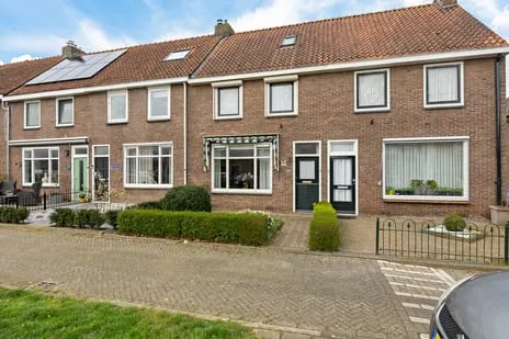 Tussenwoning te koop: Prinses Beatrixstraat 54, Genemuiden Noord-Oost Genemuiden