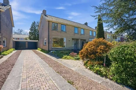 Twee-onder-één-kap te koop: Prinses Beatrixstraat 7, Franeker Professorenbuurt Franeker