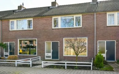 Tussenwoning te koop: Prinses Beatrixweg 2, Kockengen Dorp Kockengen
