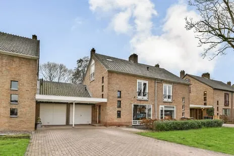 Tussenwoning te koop: Prinses Christinalaan 57, Thamerdal Uithoorn