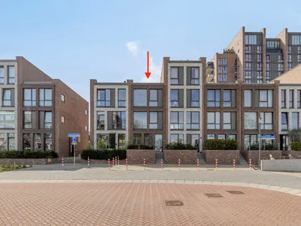 Tussenwoning te koop: Prinses Irenelaan 119, Bovenveen noord Voorburg