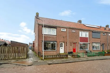 Hoekwoning te koop: Prinses Irenestraat 23, Binnenlanden-West Genemuiden