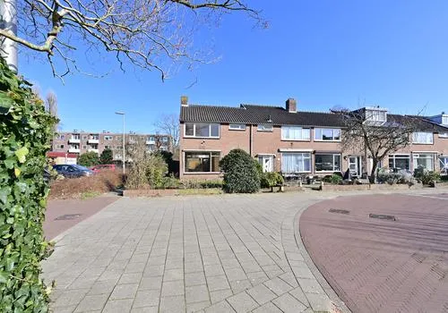 Hoekwoning te koop: Prinses Margriethof 102, Vierhoven Naarden