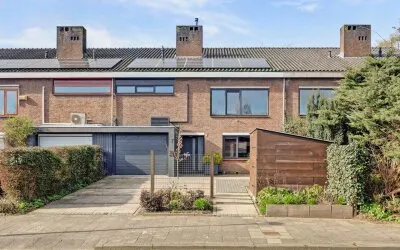 Tussenwoning te koop: Prinses Margrietlaan 7, Vaart Zuid Vlaardingen