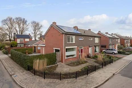 Twee-onder-één-kap te koop: Prinses Margrietstraat 28, 't Hagelkruis Wehl