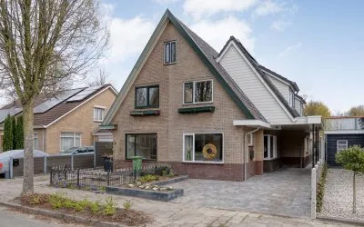 Twee-onder-één-kap te koop: Prinses Marijkelaan 17, Slagharen Kern Slagharen