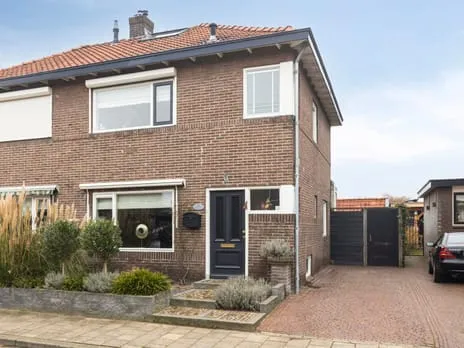 Twee-onder-één-kap te koop: Prinsesselaan 11, De Pol Veenendaal