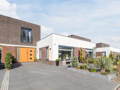Terraced house for sale: Prinsessenhof 3, Harmelen-Zuid (dorp) Harmelen