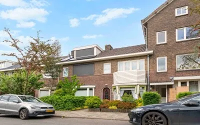 Tussenwoning te koop: Prof. Adolf Mayerlaan 22, Tuindorp en Van Lieflandlaan-West Utrecht