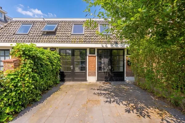Twee-onder-één-kap te huur: Prof. Adolf Mayerlaan 35B, Tuindorp en Van Lieflandlaan-West Utrecht