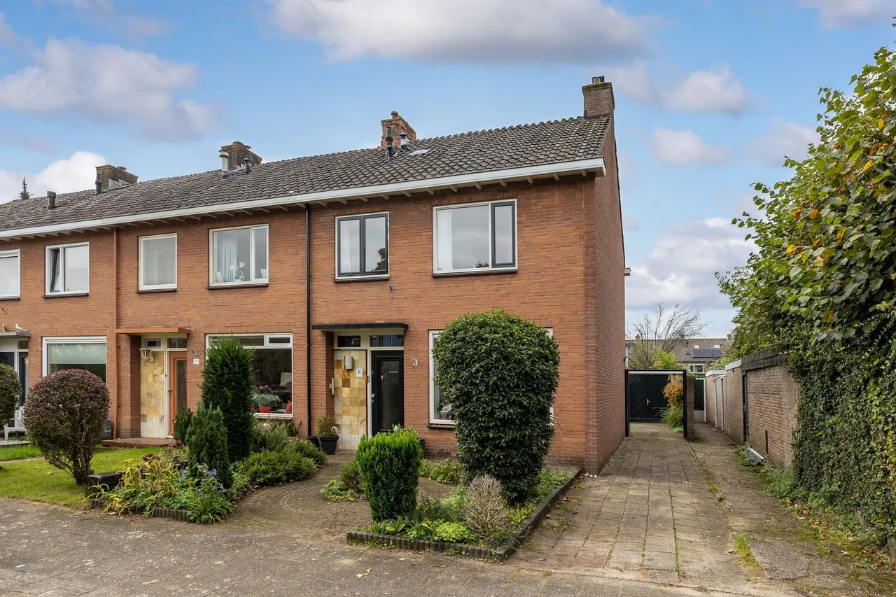 Hoekwoning te koop: Prof. dr. F. Zernikeweg 31, De Bilt