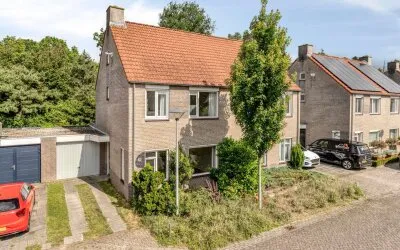 Terraced house for sale: Prof. Schermerhornlaan 24, Kroon Helmond