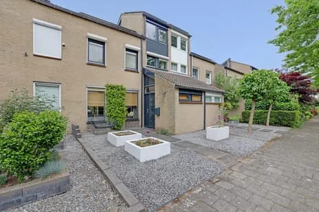 Tussenwoning te koop: Prof. Struyckenstraat 12, Veghel Zuid 2 Veghel