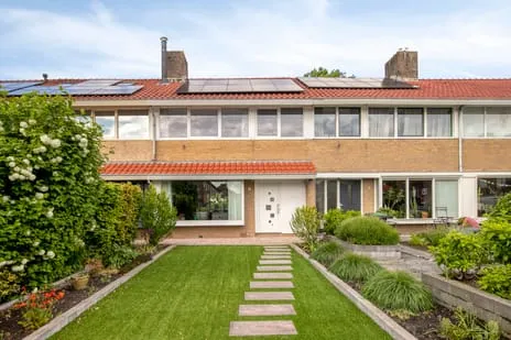 Tussenwoning te koop: Prof. ter Veenstraat 87, Emmeloord-Centrum-Centrum Oost Emmeloord