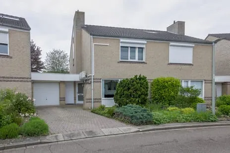 Tussenwoning te koop: Prof. van Itersonstraat 218, Welten-Dorp Heerlen