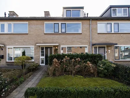 Tussenwoning te koop: Prof. Buyslaan 73, Professorenwijk Baarn