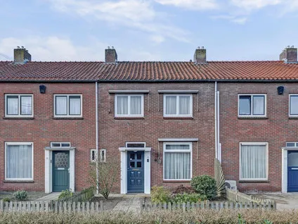 Tussenwoning te koop: Prof. R. Regoutstraat 20, Best