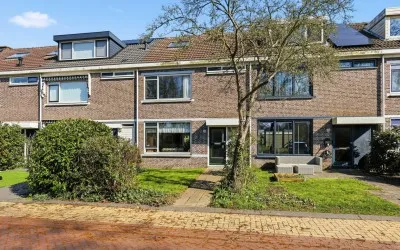 Tussenwoning te koop: Prof ten Doesschatestraat 303, De Maer Heemskerk