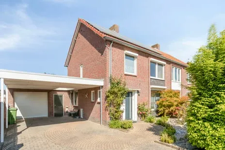 Hoekwoning te koop: Professor Gelissenstraat 20, Kern Haelen Haelen