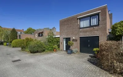 Tussenwoning te koop: Professor Schlichtingstraat 5, Galgenveld Nijmegen