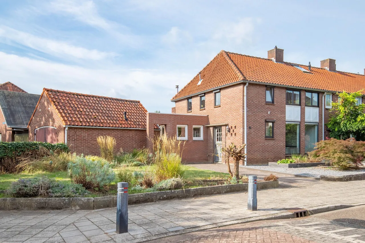 Hoekwoning te koop: Professor Schreinemakersstraat 36, Roermond