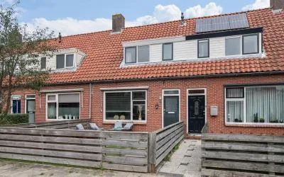Tussenwoning te koop: Professor Wassenberghstraat 4, Franeker Professorenbuurt Franeker