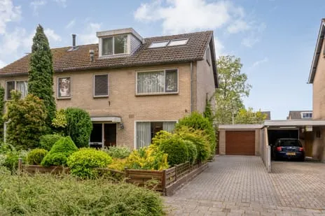 Twee-onder-één-kap te koop: Professor Waterinkstraat 4, Marienberg Kern Mariënberg
