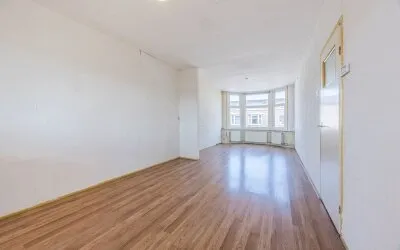 Appartement te koop: Professor Kamerlingh Onneslaan 131A2, Singelkwartier Schiedam