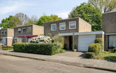 Tussenwoning te koop: Professor Oudstraat 14, Van Hogendorplaan-West Oss