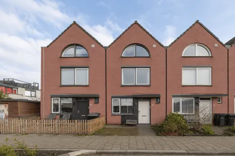 Tussenwoning te koop: Prokofjevstraat 88, Muziekwijk Z.-West Almere