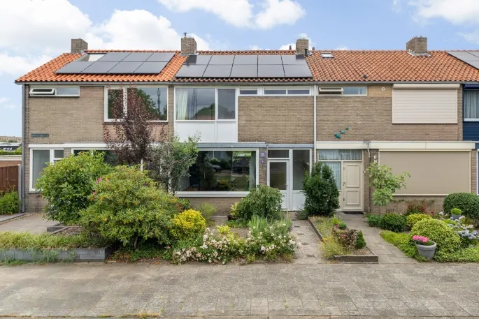 Tussenwoning te koop: Proveniersveld 3, Breda
