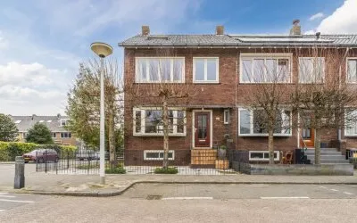 Hoekwoning te koop: Provincialeweg 328, Schilders- en Waddenbuurt Zaandam