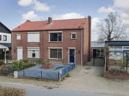 Tussenwoning te koop: Provincialeweg 53, Velddriel Velddriel