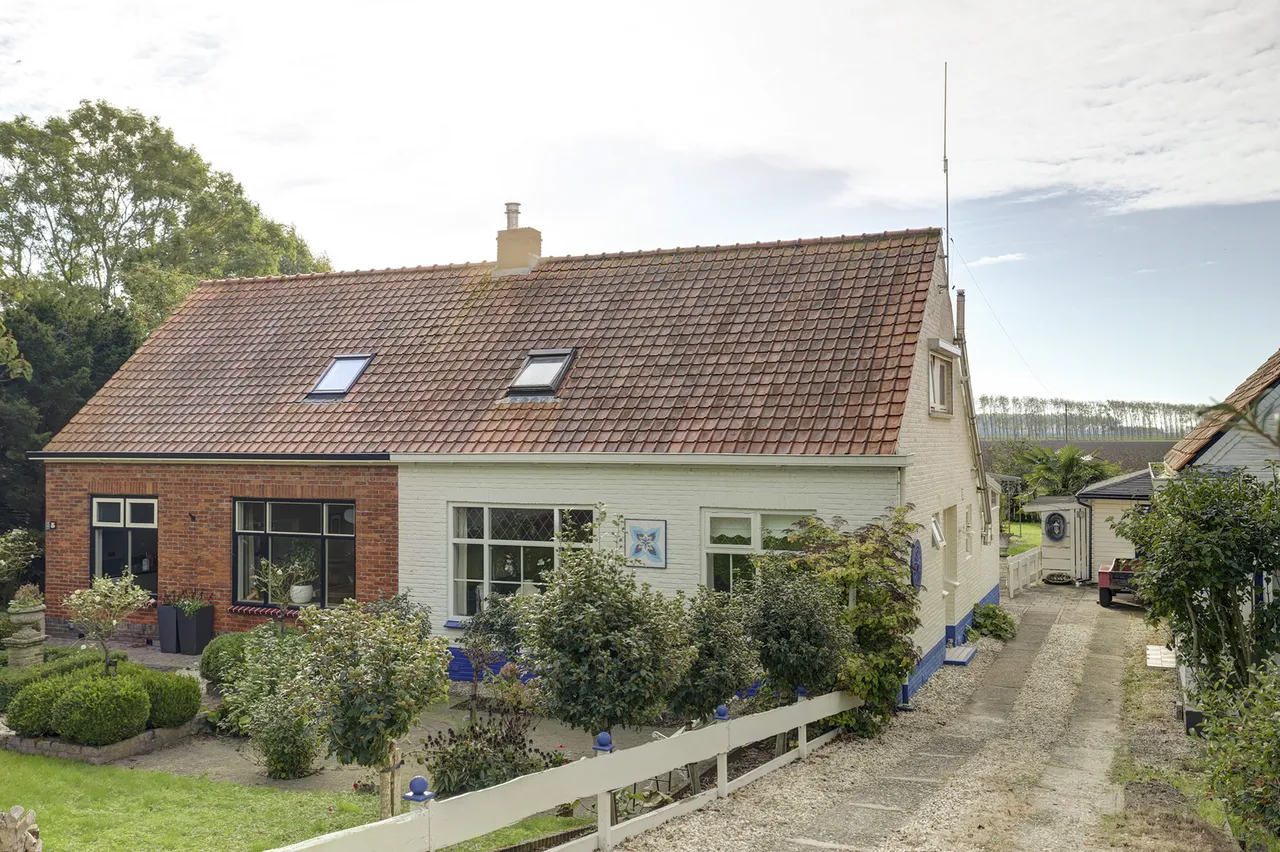 Twee-onder-één-kap te koop: Provincialeweg 7, Geersdijk